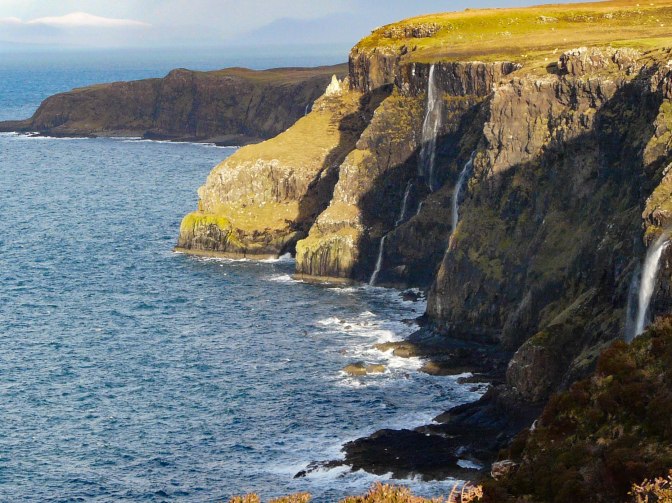 Waternish cliffs